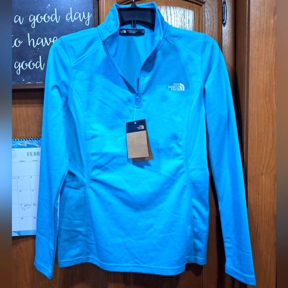 The North Face Tech women's small 1/4 zip Fleece in Maui Blue Heather. NWT - Picture 1 of 8